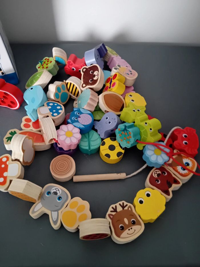 Lot jouets enfant en bois 3 ans mixte tbe - photo numéro 2