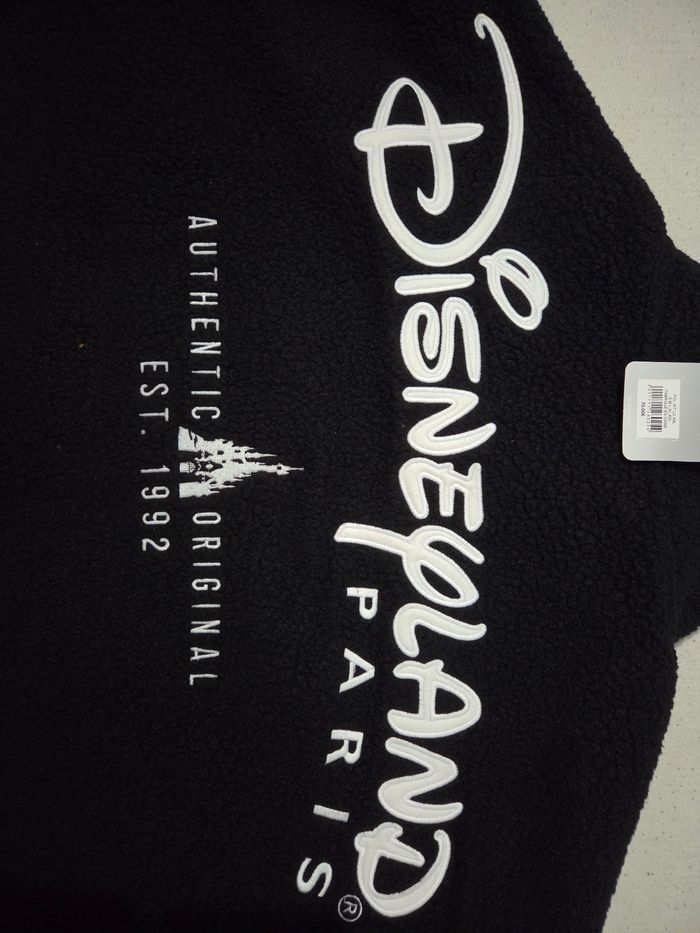 Veste sherpa Polaire logo Disneyland Paris taille XxL + 1 goodies Disney offert - photo numéro 3