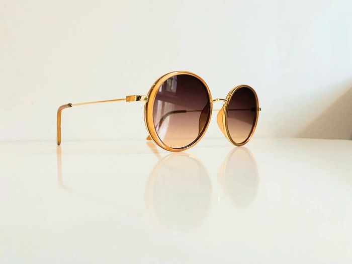 Lunette de soleil femme ovale abricot et dorée verres dégradés UV protection catégorie 2 - photo numéro 2