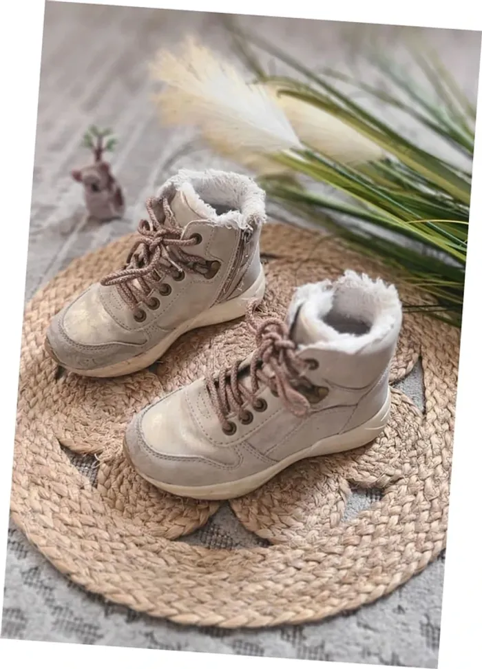 Chaussures taille 28