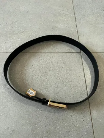 Ceinture noir, neuve, 115cm