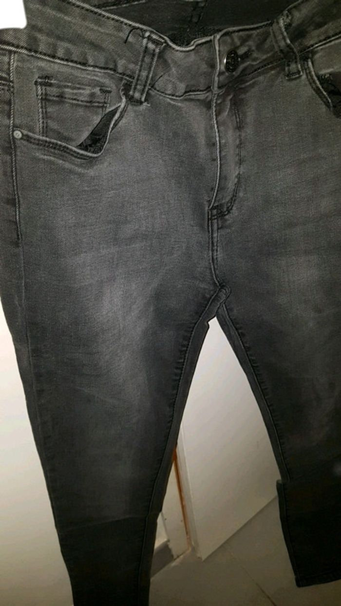 Jean gris noir - photo numéro 2