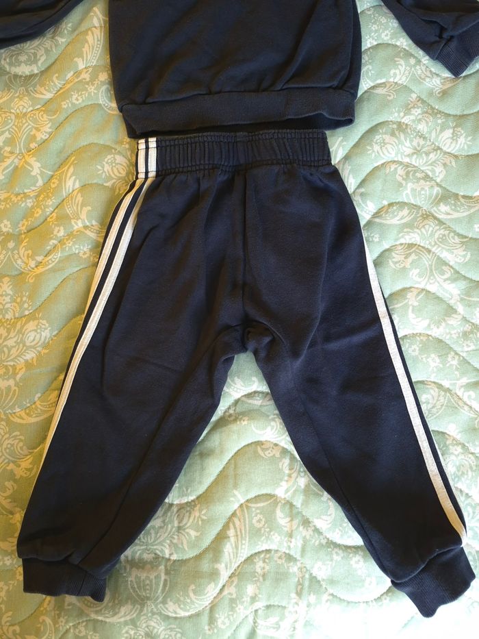 Ensemble jogging Adidas 18/24 mois - photo numéro 9
