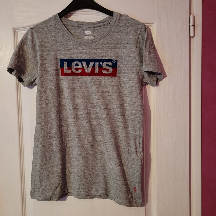 Tee shirt levis porté 1 fois S