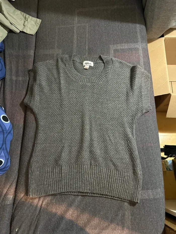 TEE shirt pull