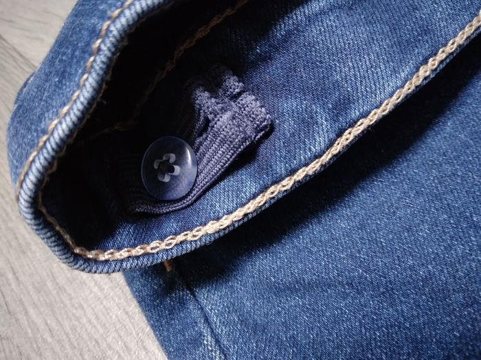 Jeans 8 ans neuf - photo numéro 3
