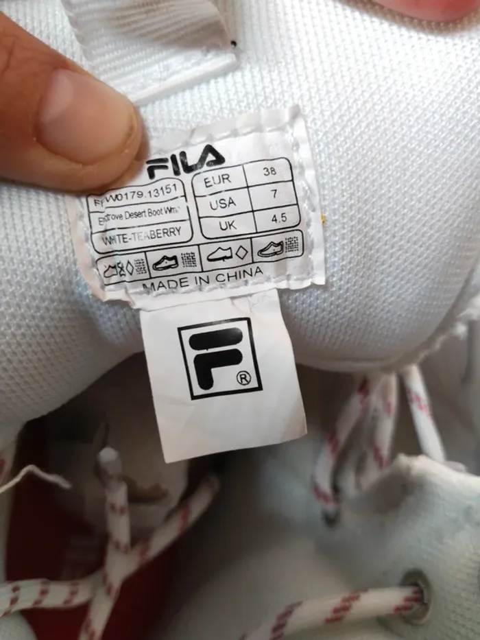 Sublimes baskets sneakers femme marque Fila pointure 38 - photo numéro 9