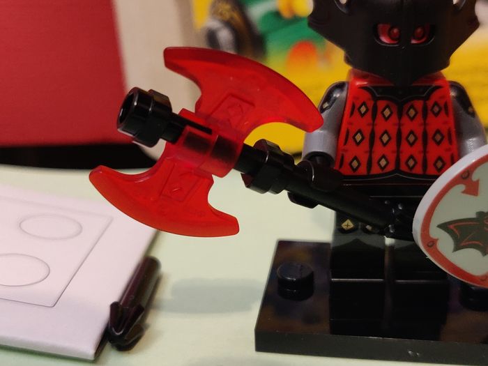 Minifig Lego chevalier vampire et accessoires - Parfait État - avec boîte - Lego Original - photo numéro 8