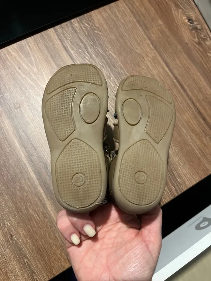 Chaussure premier pas - photo numéro 3