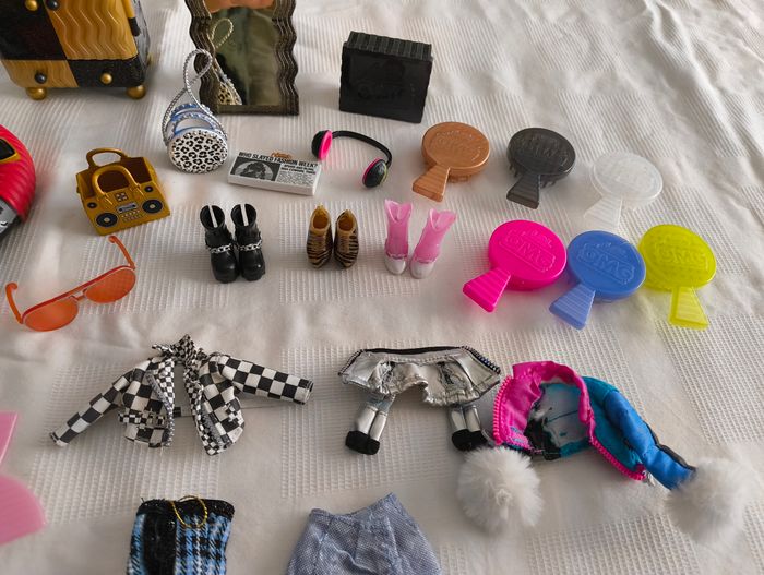 Lot accessoires poupée lol omg - photo numéro 3