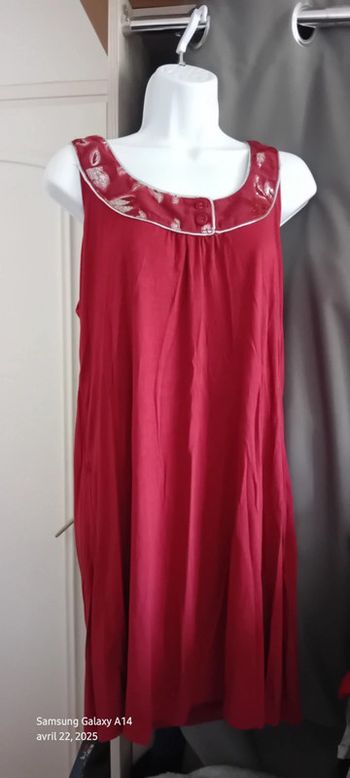 Robe tunique fluide sans manches bordeaux avec broderies et boutons femme 42/44 ici et maintenant