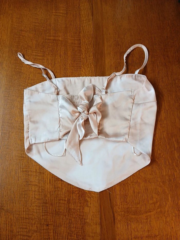 Crop top stradivarius S tbe - photo numéro 4