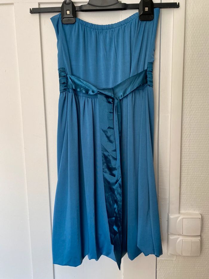 Robe bleue - photo numéro 2