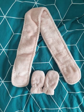 Écharpe et gants bébé 0-6 mois