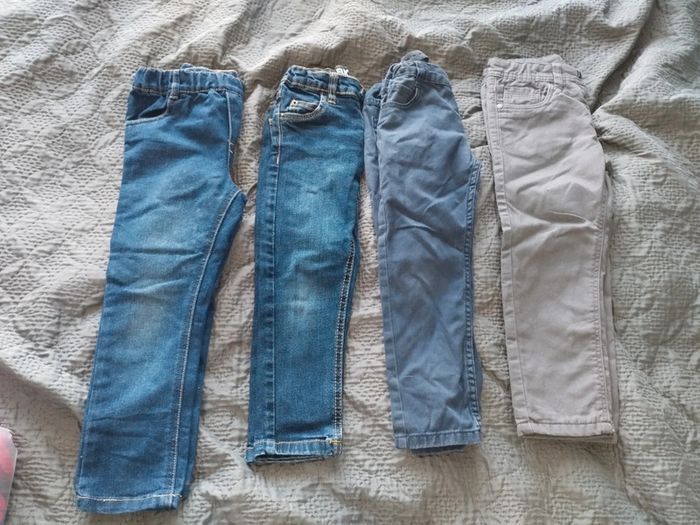 Lot de 4 jeans 4ans