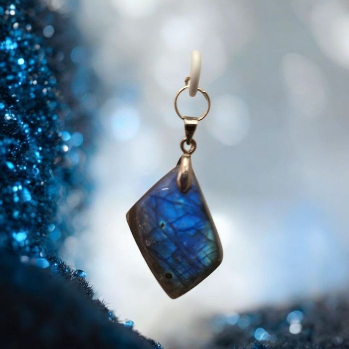 Pendentif labradorite reflet bleu - photo numéro 3