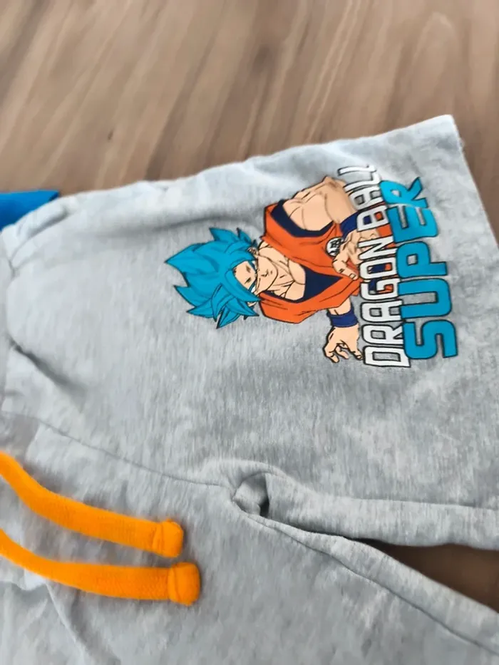 Ensemble DragonBall super 4 ans - photo numéro 2