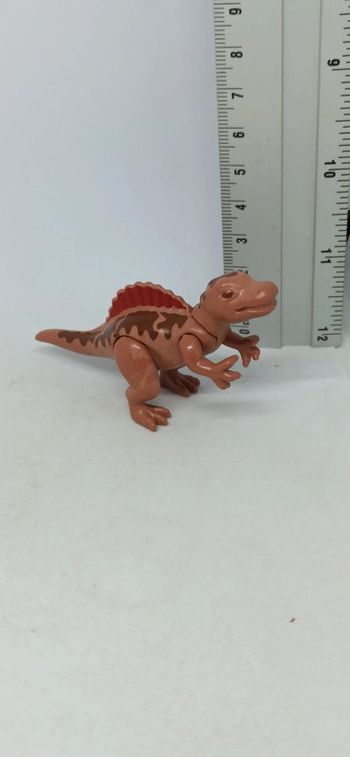 Bébé spinosaure dinosaure playmobil