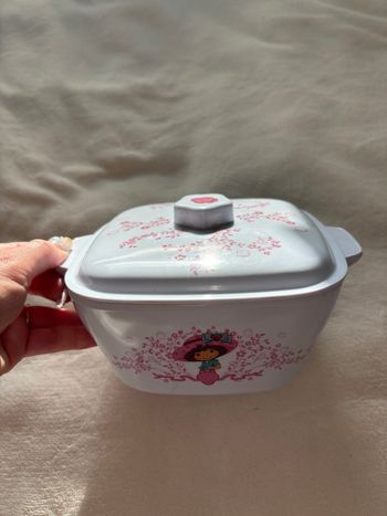 Vrai Petit plat avec couvercle pour dînette- Charlotte aux fraises - Très bon état - Jouet enfant