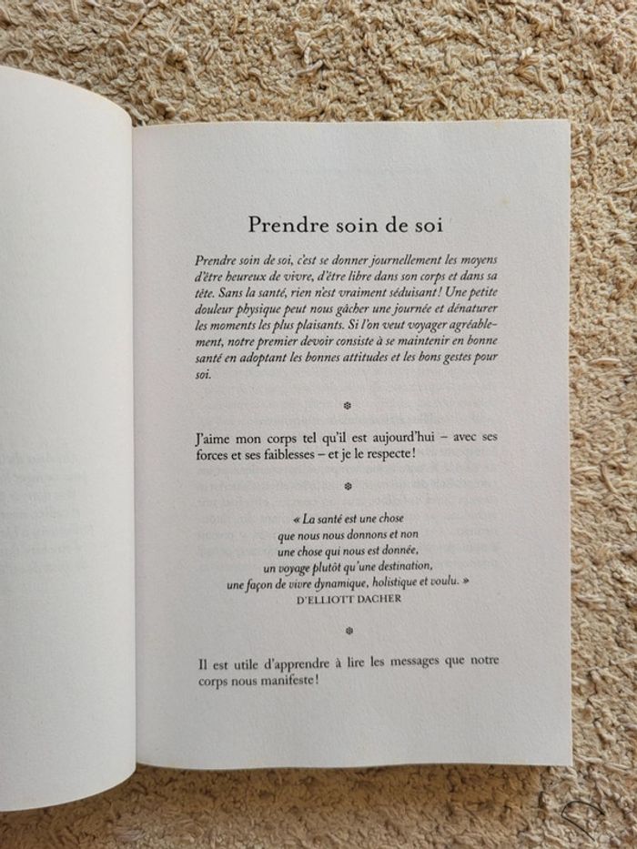 Livre Petites pensées pour voyager léger de Françoise Réveillet - Développement personnel - photo numéro 8