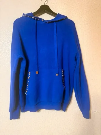 pulls MOËWY bleu royal – Taille TU – Détails argentés