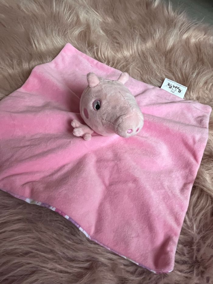Doudou peppa piG