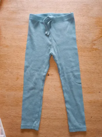 Legging Zara vert d'eau 3 ans 4 ans excellent état