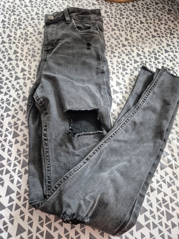 Jeans à trou