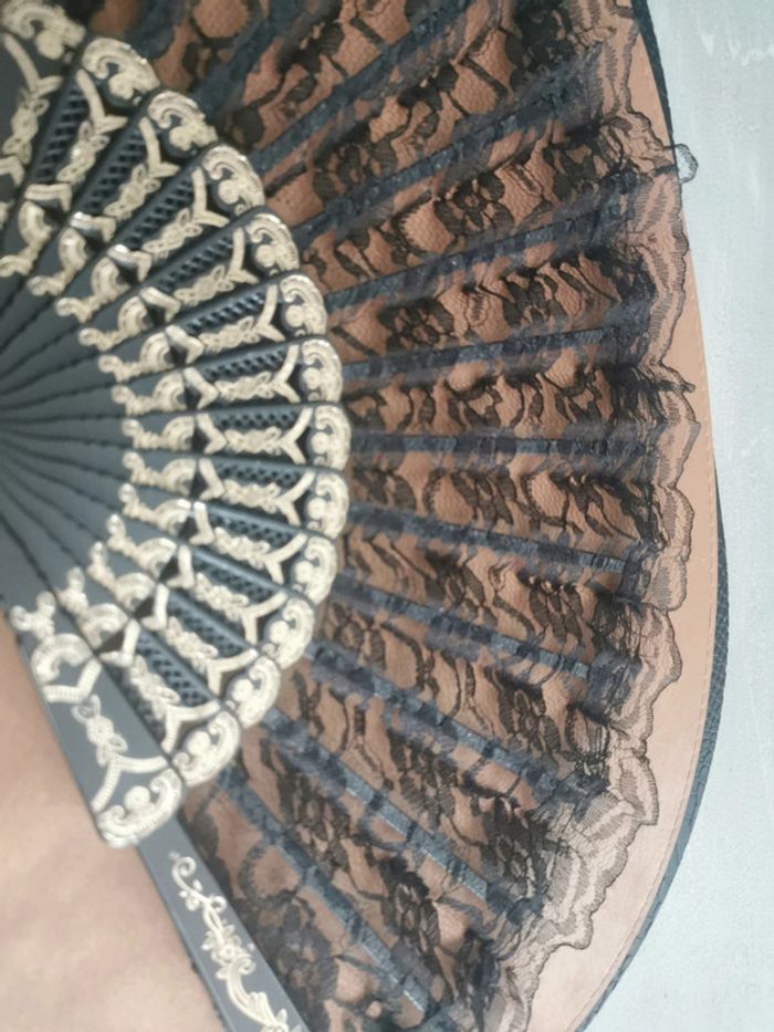 Éventail style Vintage dentelle noire - photo numéro 2