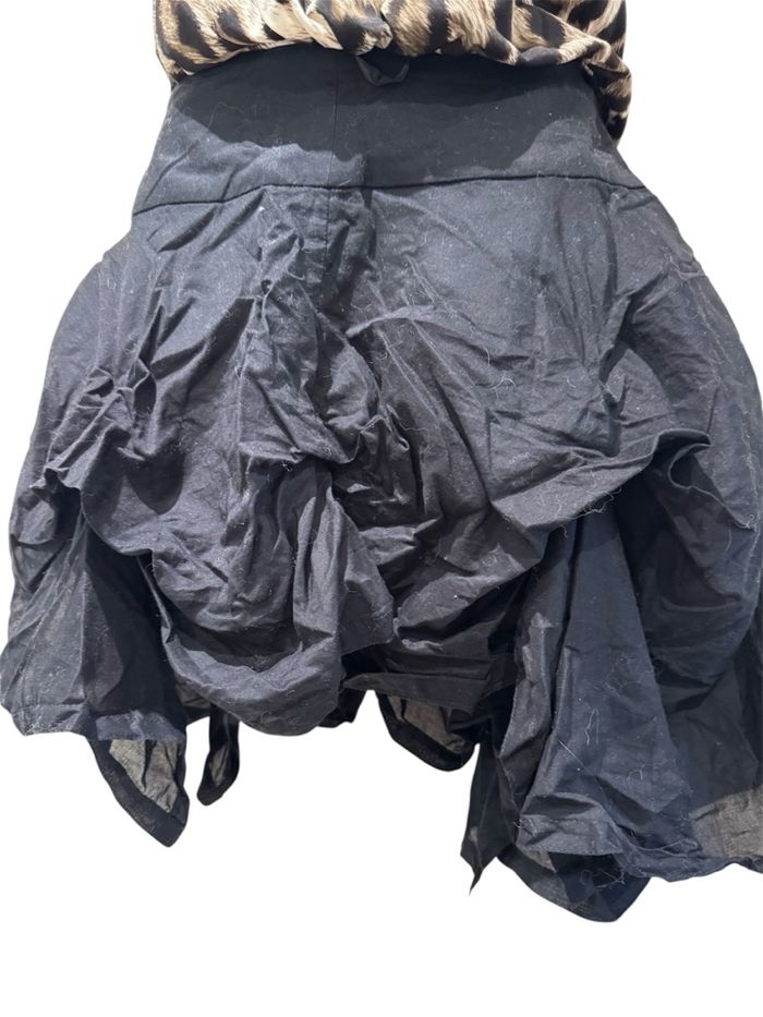 Minijupe Naf, Naf, taille 38 volant asymétrique, coton, noir