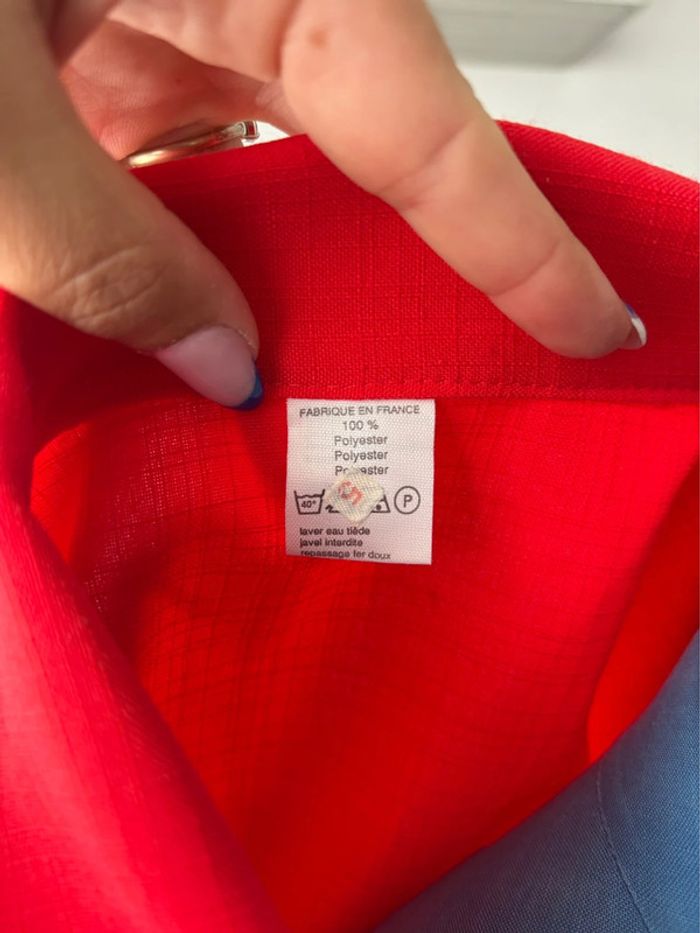 Veste vintage - rouge vif - fabriqué en france - taille 42/44 - neuve jamais portée - photo numéro 4