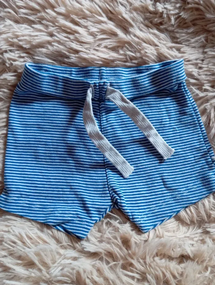 Lot de 3 shorts bébé 3/6 mois - photo numéro 4