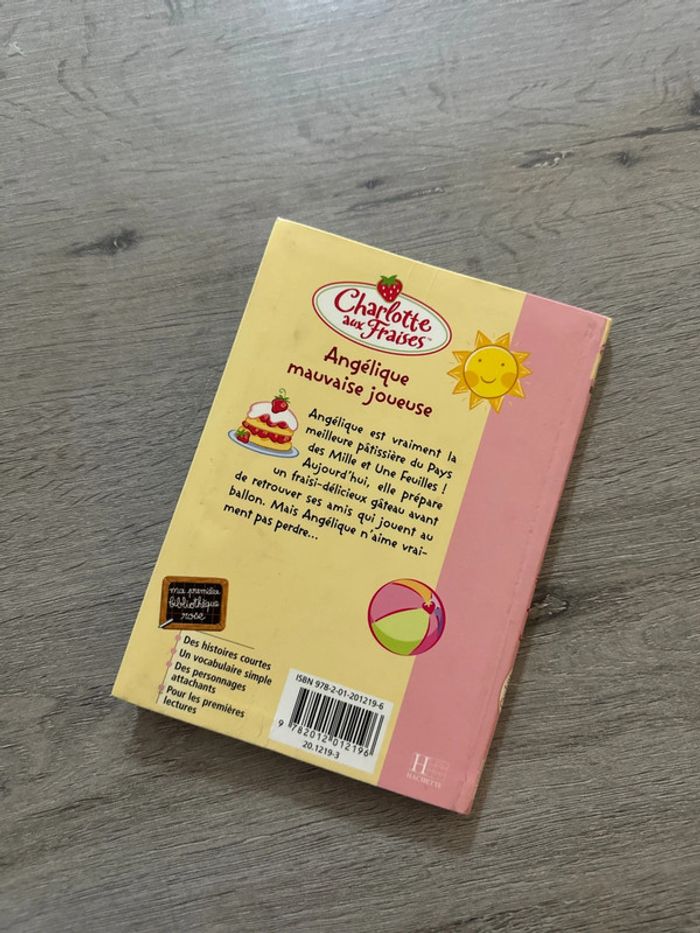 Livre charlotte aux fraises - photo numéro 2