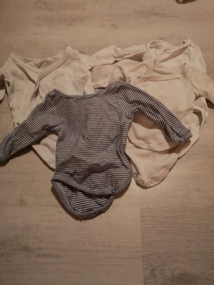 3 bodies garçon 1 mois
