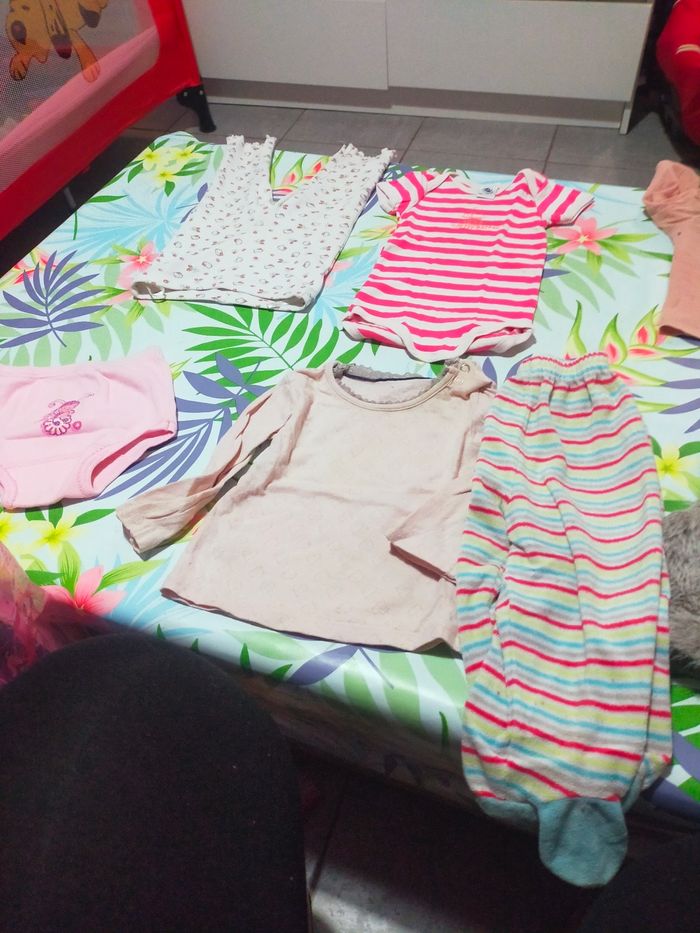 Lot vêtements ou a la pièce - photo numéro 3