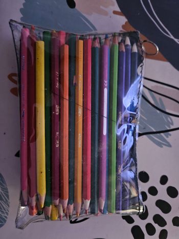 Crayon de couleur bon état