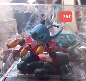 Grande figurine Disney stitch