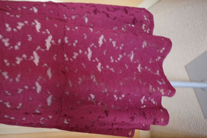 BCBG Max Azria Robe en dentelle TM – Bordeaux - photo numéro 6