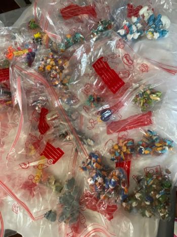 Gros lot figurine kinder et autre