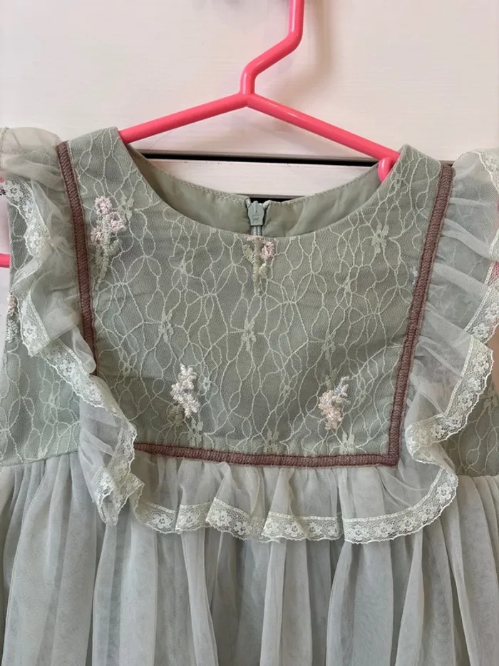 Robe en tulle - photo numéro 2
