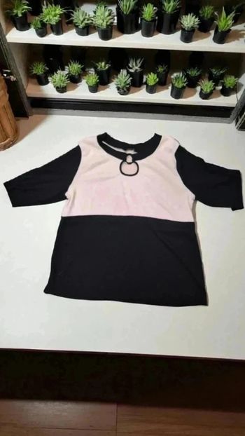 Pull noir et rose pale 🌹 50 🌹