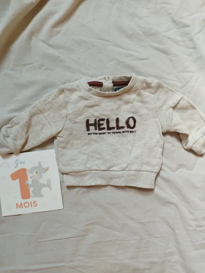 Sweat bébé 1 mois
