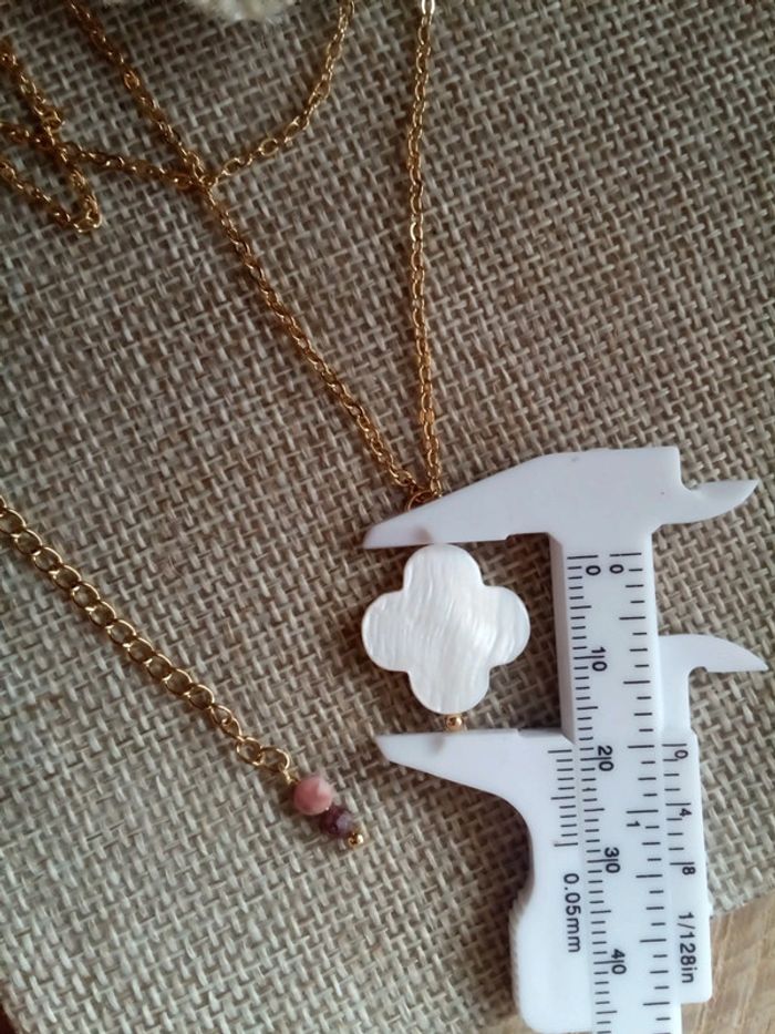 Collier porte bonheur trèfle de n'a'c'r'e naturelle blanche 🤍. - photo numéro 3