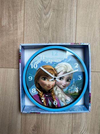 Horloge reine des neiges 