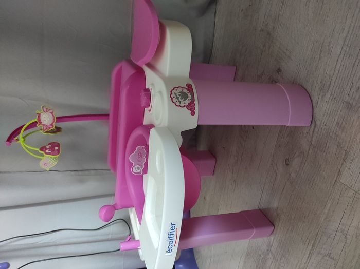 Table nursery poupée ecoiffier - photo numéro 2