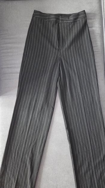 Pantalon à pince Stradivarius taille 34