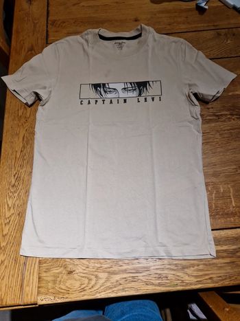 Tee-shirt "capitaine Levi"