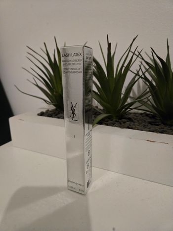 Mascara ysl lash latex neuf yves saint laurent