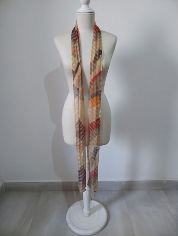 foulard voile imprimé 150 x 20 cm Neuf