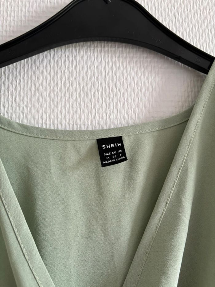 Robe fluide vert pastel - photo numéro 2